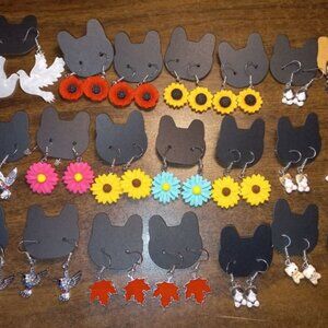 🌸✨ Fun & Floral Earrings – $10/pair ✨🐱🌼